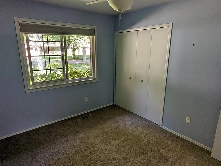 4676 Fairmont Dr — Photo 27