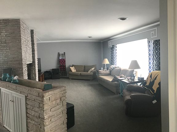 4th image of 1171 Westridge Dr