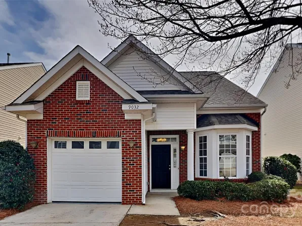 9032 Holland Park Ln, Charlotte, NC 28277