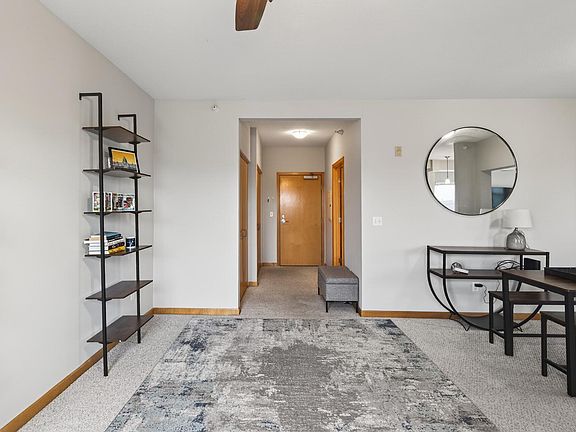 3rd image of 7601 Aldrich Ave S APT 419