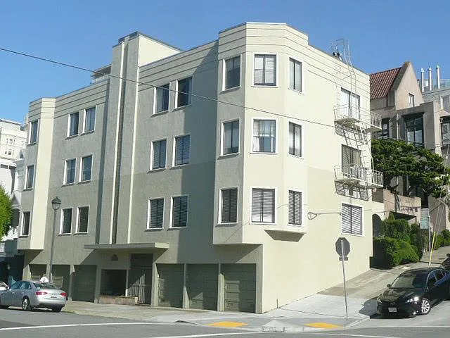 1999 Green St #2 — Photo 12