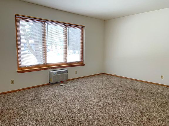 3rd image of 200 S Park St APT 4