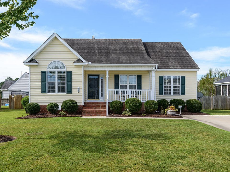 1st image of 2709 Camille Dr