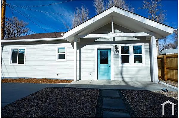 Building Photo - 969.5 Hazel Ct