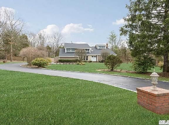 2nd image of 34 Hilltop Dr