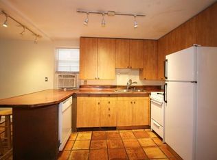 1431 W Barry Ave, Chicago, IL 60657