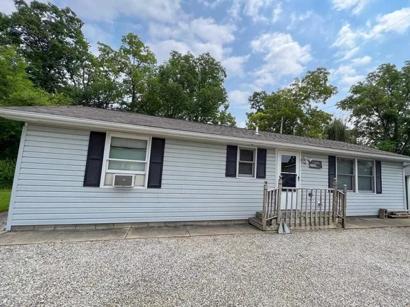 6585 Fountain Park Dr, Osseo, MI 49266