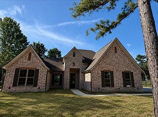 215 Clara Ln, Kilgore, TX 75662