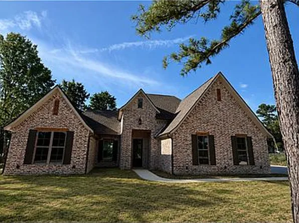 215 Clara Ln, Kilgore, TX 75662