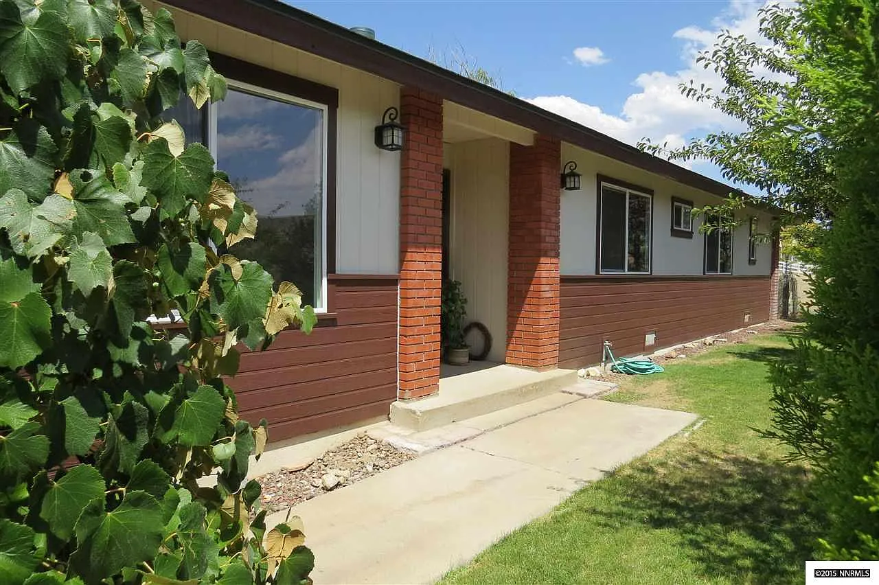 20655 Cooke Dr photo 1