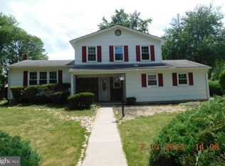 77 Colleen Cir, Ewing, NJ 08638