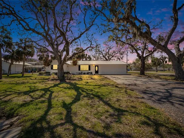 1019 Canal St, Ruskin, FL 33570