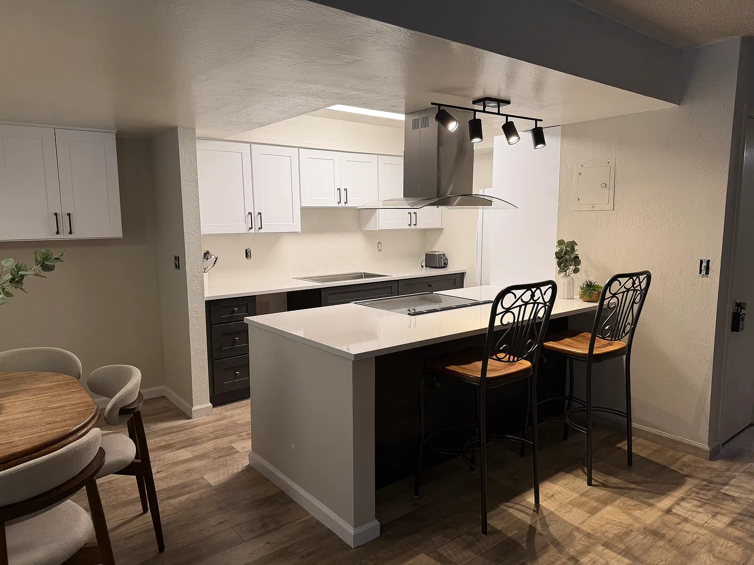 3 bed, 1161 sqft, $2,900 — Photo 4