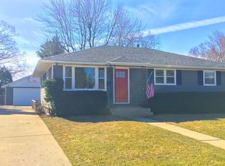 2709 W Cheyenne Rd, Waukegan, IL 60087