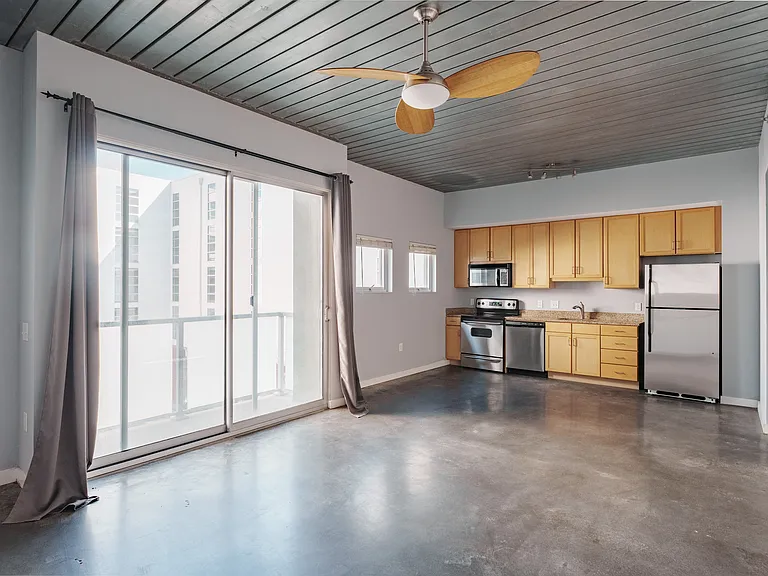 620 Glen Iris Dr NE #324 — Photo 17