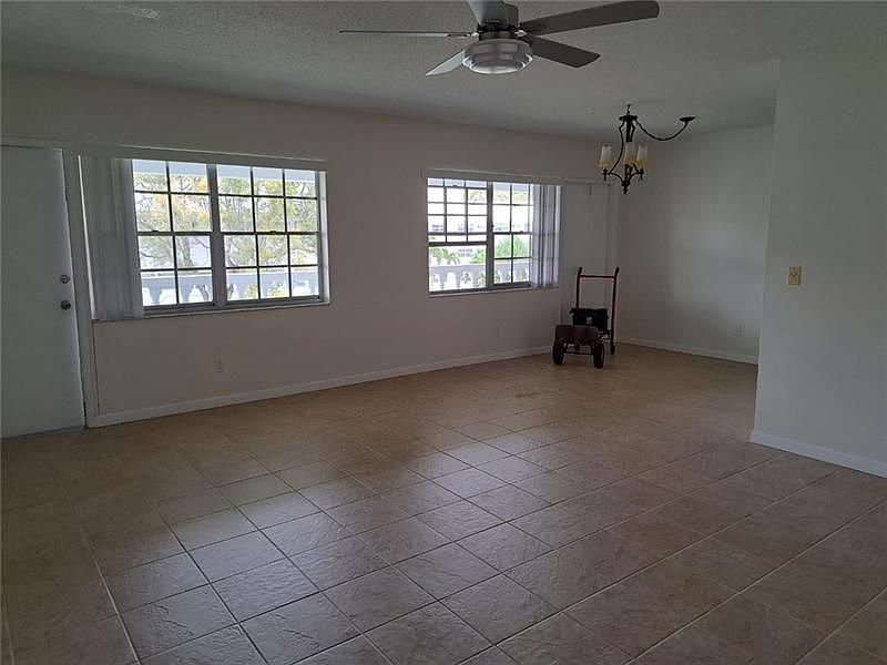 1st image of 2455 NE 51st St #E-215