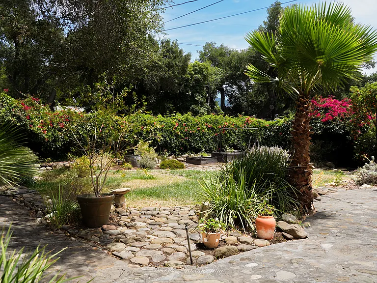 181 Alvarado Ave — Photo 16