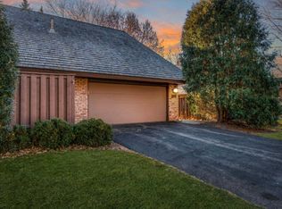 17815 Tioga Trl, Wayzata, MN 55391