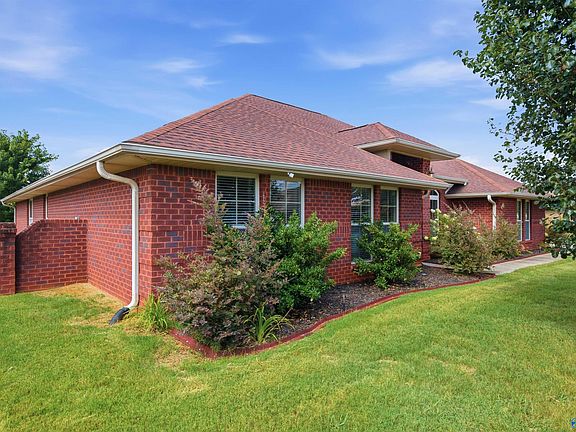 2nd image of 651 Summer Cove Cir NW