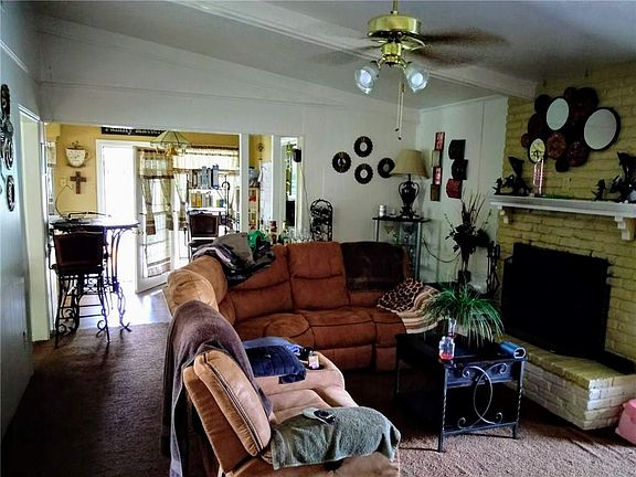 2nd image of 943 Birchwood Dr
