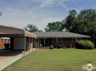 412 Garrett Ave, Lindsay, OK 73052
