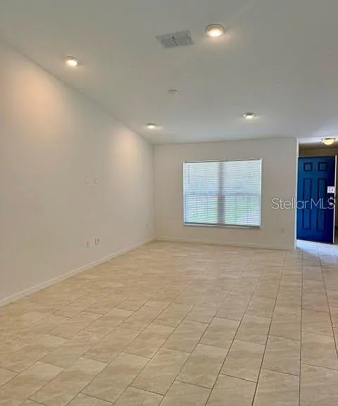 11 Union Ct — Photo 3