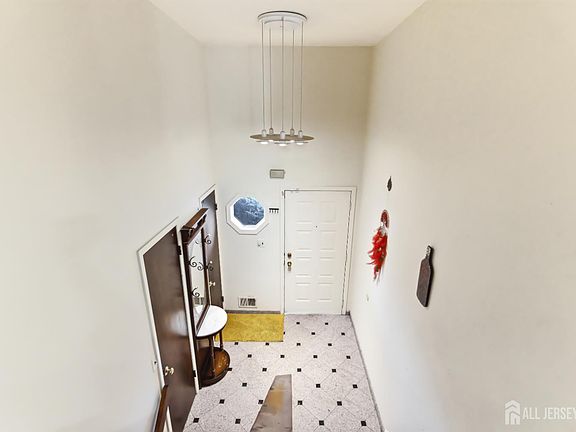 5th image of 1705 Merrywood Dr