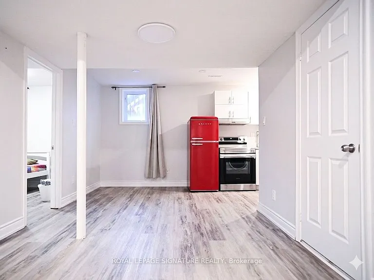 22 Vandervoort Dr — Photo 4