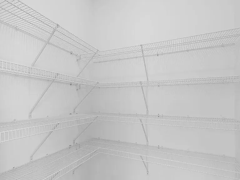 430 Rowe Way — Photo 9