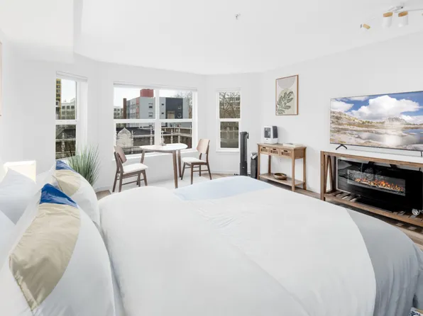 (undisclosed Address), Seattle, WA 98121