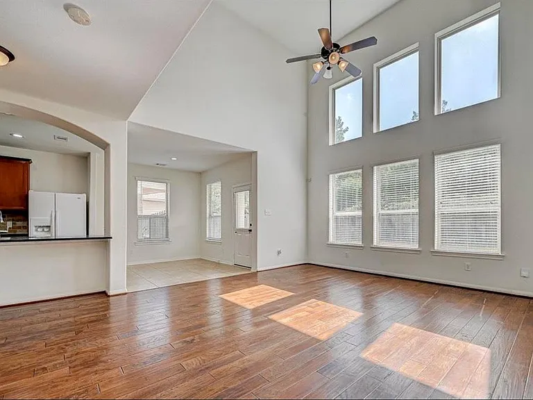 11 Sagamore Ridge Pl — Photo 10