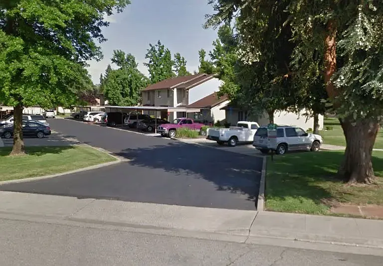 2425 Shady Ln — Photo 1