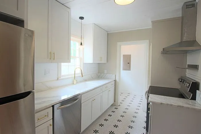 130 Rowland Pl #130 — Photo 6