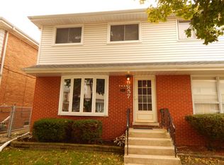 9857 Garden Ct, Schiller Park, IL 60176