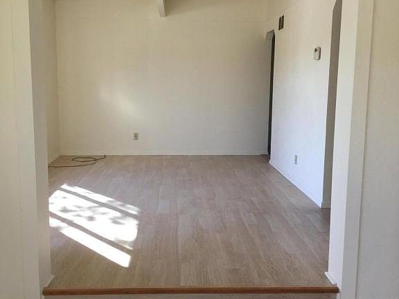5th image of 2709 Kentucky St NE