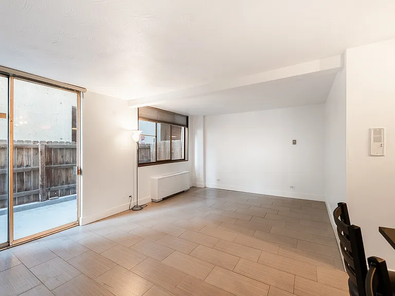 830 N Sherman St — Photo 5