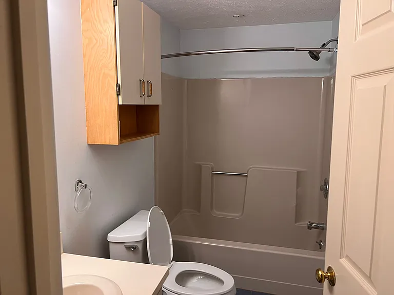 48 High Bridge Hl — Photo 9