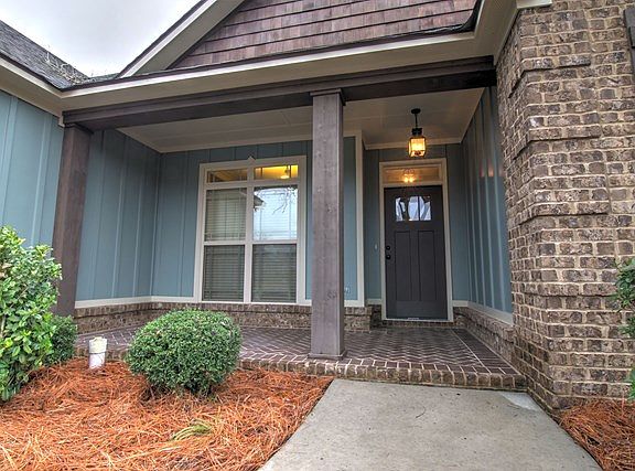 2nd image of 4555 Amelia Cir