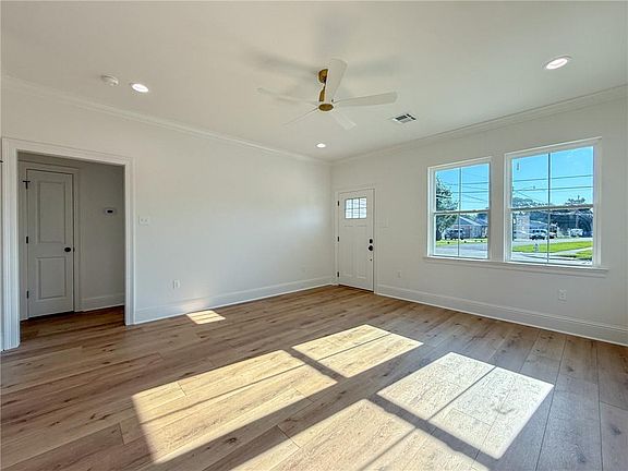 2nd image of 418 Manson Ave