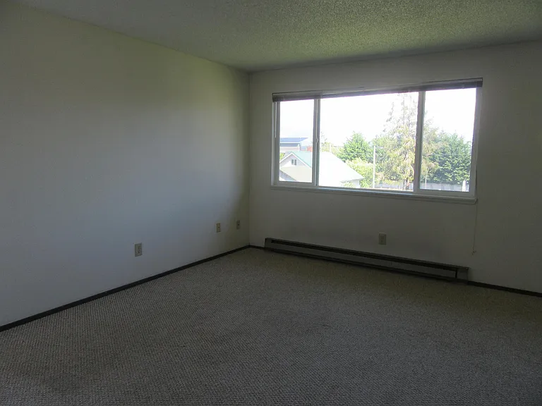 1019 22nd St #17 — Photo 3