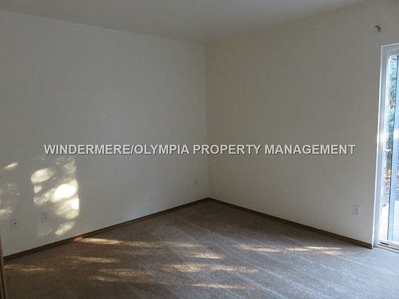 5th image of 5818 Huntamer Ln SE