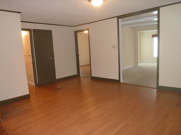 5th image of 411 N 5th St