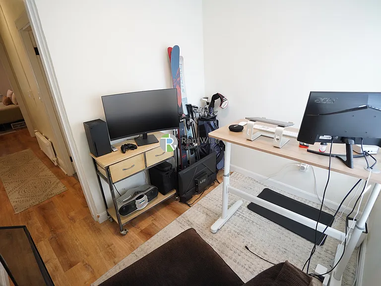 230 Walnut St #24 — Photo 40