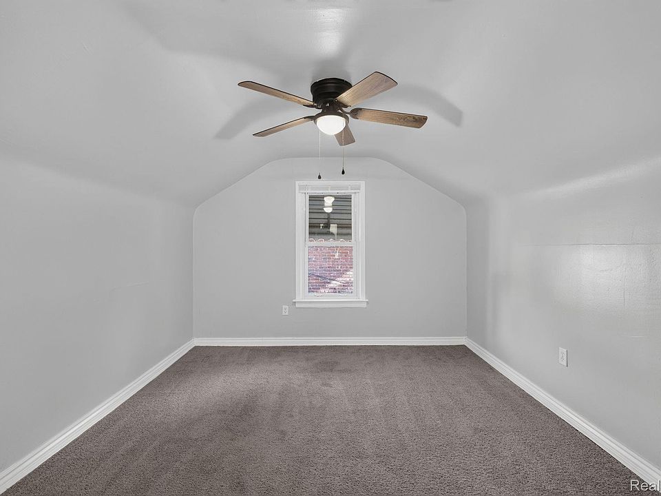 20206 Greeley St, photo 16
