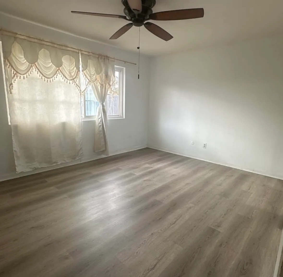1 bed, $1,200 — Photo 1
