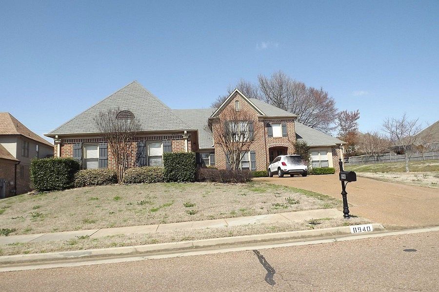 1st image of 8940 River Pine Dr