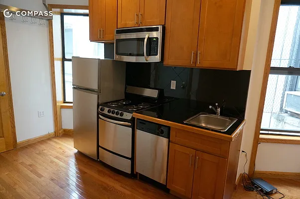 Rented by Compass | media 12