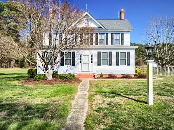 6693 New Point Comfort Hwy, Susan, VA 23163