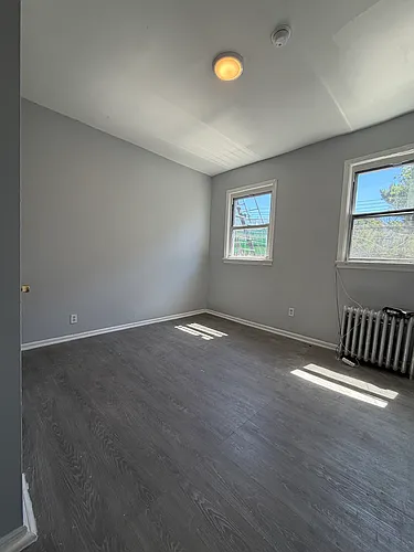 63 Oak St #2L Photo 1
