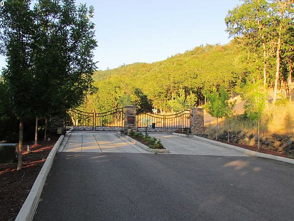 4th image of 1330 Southridge Way #40